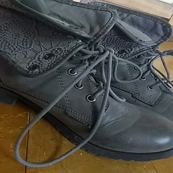 Woman gray ish brown boot's - Picture 1 of 3